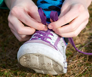 Schuhe binden: Reime als Lernhilfe